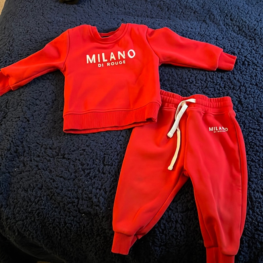 Gently Worn Milano Di Rouge Toddler Sweatsuit